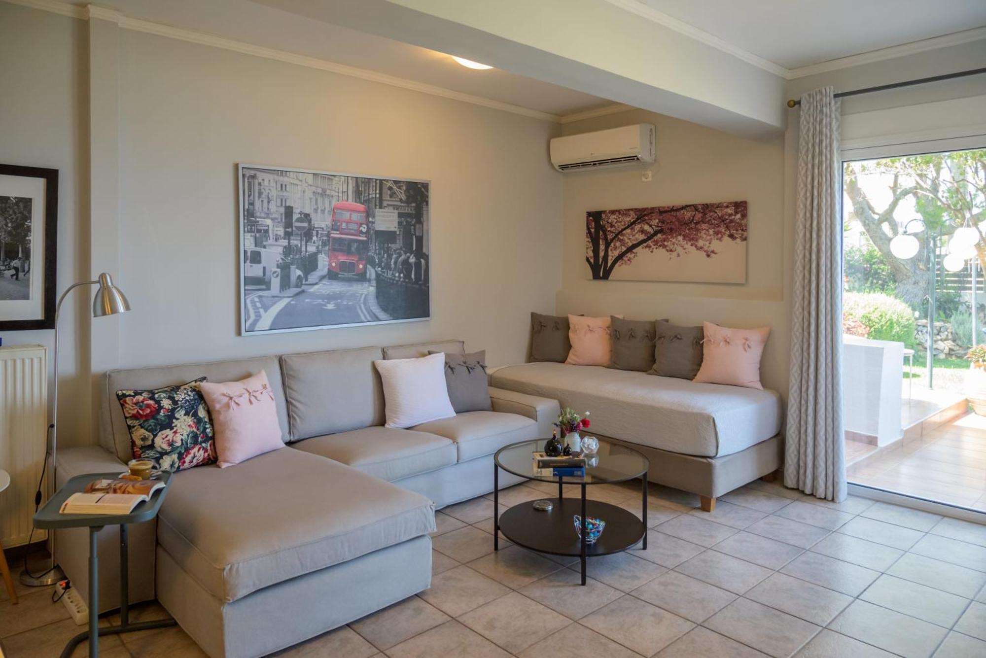 Harris Elegant House Superb View Near Airport Daire Artemida  Dış mekan fotoğraf