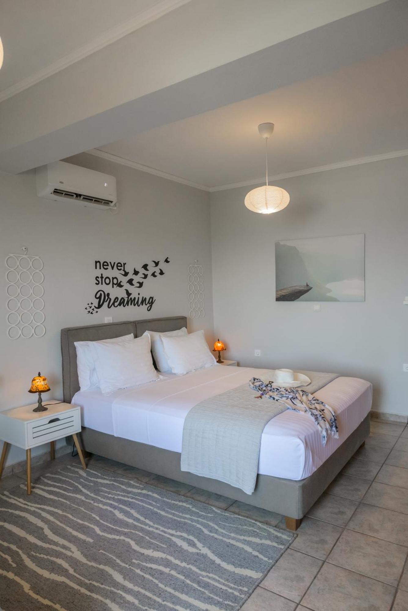 Harris Elegant House Superb View Near Airport Daire Artemida  Dış mekan fotoğraf